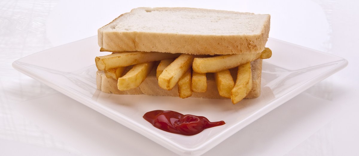 das_ouch's tweet photo. @CHABUDDYGEEZY This is a Chip Butty,
but it doesn't really matter what it is called I could eat one right now!
#Chips #Chipbutty #Chipcob #food #Yummy #Hungry https://t.co/7BB7nS0sSK