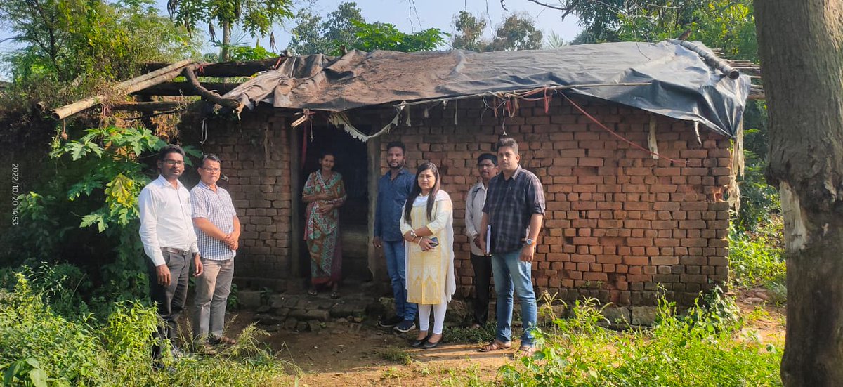 BelpadaT's tweet photo. Visited Mukta pradhan of Gambhari with Aadhar team, PEO, &amp; Bsso to redress her grievance. https://t.co/y6XFOIT8FH