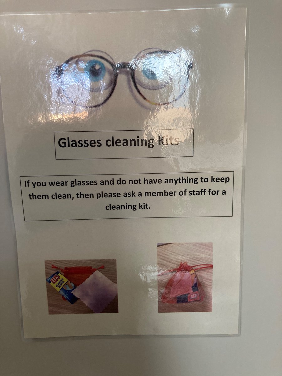 Another great initiative from the SSU team @UHNM_NHS 
Little kits to ensure our patients can see clearly when wearing glasses #fallsprevention #patientsafety @AnnMarieRiley10  @UHNMCOO @TracyBullock12 @HattonGwen @beckyish1 @teamqualityuhnm @NikNak89 @AaronBarnicott1