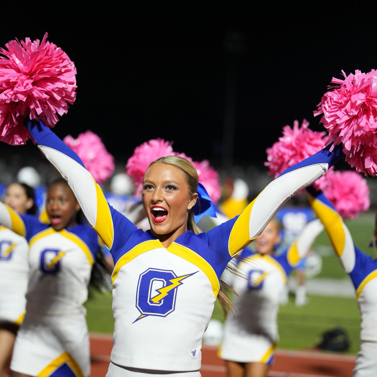 VarsityFashions's tweet photo. On Wednesday's, we wear pink π π πΈ #LetsGoPink
πΈ : @oxfordhighcheerleading @oxfordchargerettes https://t.co/jFhltO9FrU