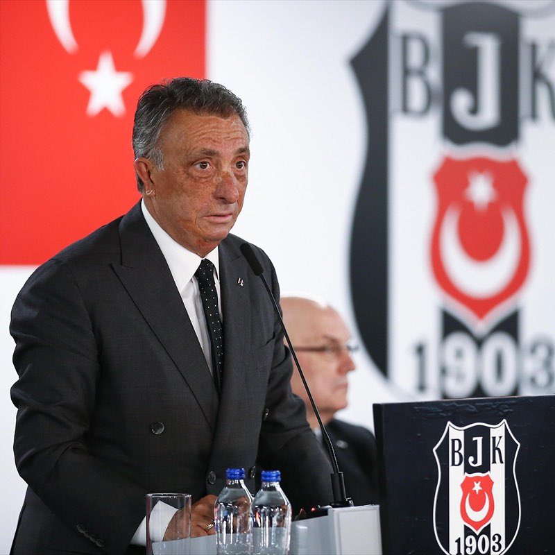Beşiktaş Yönetimi, saat 19.00'da yeni teknik direktörü belirlemek için Başkan Ahmet Nur Çebi liderliğinde Vadi İstanbul'da toplanacak. 🔗 (@gokmenozcan)