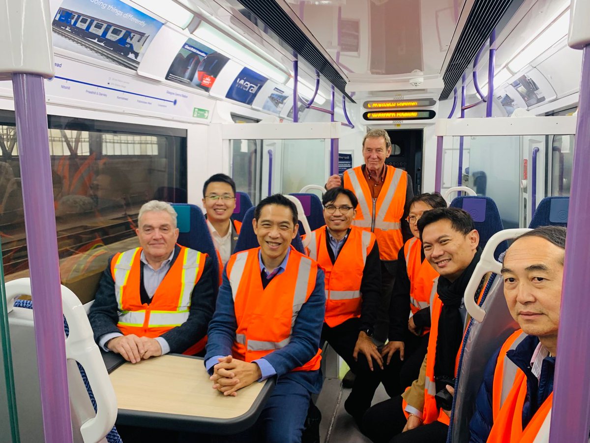 Vivarail tweet media