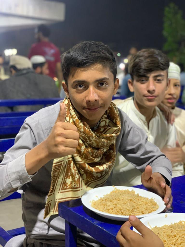 ZafarJdc's tweet photo. پشاور 𝗝𝗗𝗖 دسترخوان رات کے کھانے کے مناظر
آئیے اس نیک کام میں جے ڈی سی کا ساتھ دیجیے
.
.
.
#jdc #jdcfoundation #jdcdastarkhuwan #peshawar #freefood #freefooddistrubution #donate #support #joinhandswithjdc https://t.co/3gOuv9GIGH