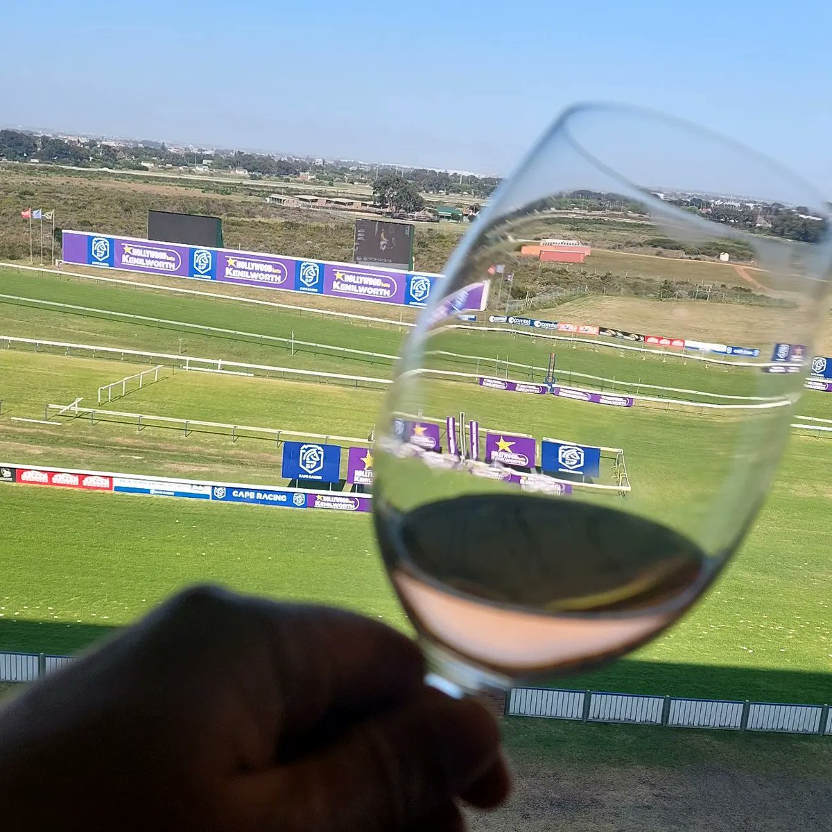 #cttaagm2022  #fyfx @caperacing1 for the <a href="/CapeTownTourism/">Cape Town Tourism</a> agm..<a href="/JoAnneStrauss/">Jo-Ann(e) Strauss</a> the wonderful MC. Great wine from <a href="/GrootConstantia/">Groot Constantia</a>. Good news for returning #tourism
After the dreadful #COVID19 era.
