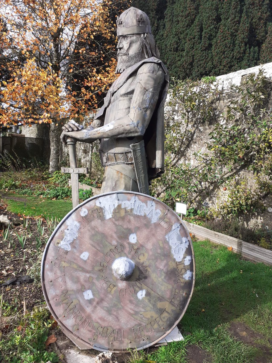 'Iron Alfie' our wonderful statue of King Alfred looking out over Shaftesbury Abbey which he founded in 888