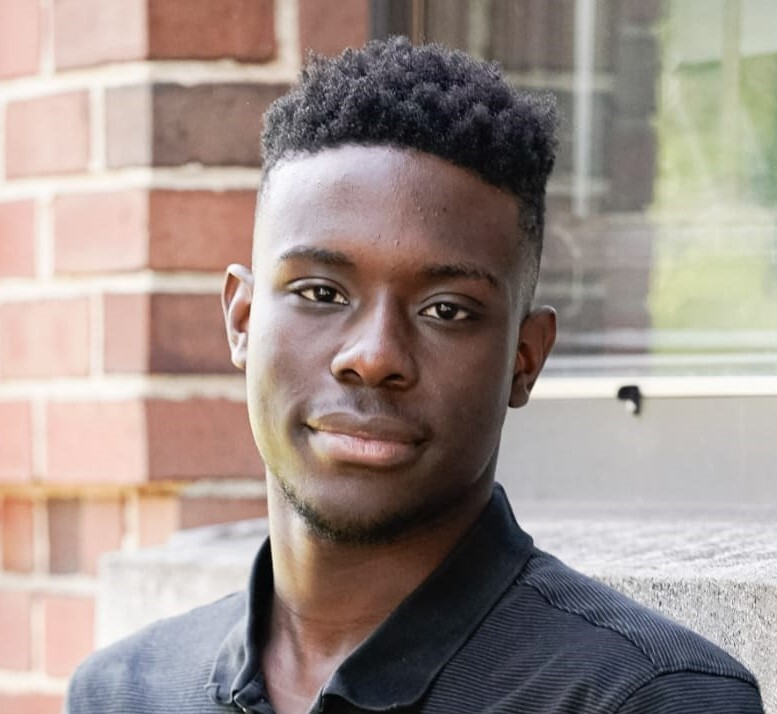 The winner of <a href="/UWMadison/">UW–Madison</a>'s first Jake Leinenkugel Diversity in Brewing Award was Babayosimi (Simi) Fadiran, a microbiology major from Waunakee. Last summer he received a $4,500 stipend and worked in fermentation sciences with Victor Ujor, UW assistant professor of food science.