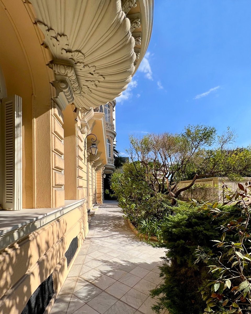 RARE - FOR SALE – Villa Riviera
📍MONACO – Monte-Carlo 
Located in the heart of the Carré d’or, this magnificent 5 room apartment is part of a bourgeois house on the popular Avenue de Grande-Bretagne.
🔎Ref : VM1888
dotta.mc/monaco/vente/v…
#luxurysale #luxuryrealestate #monaco