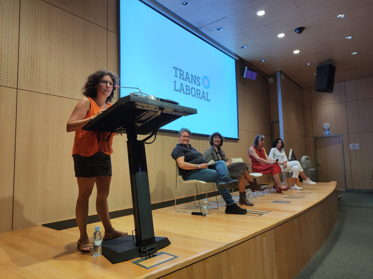 Aj_Sabadell's tweet photo. #ARA➡️5ena Jornada #Translaboral, enguany especialment adreçada a empreses i agents socials i econòmics per al foment de l'ocupació

❇️És un espai de trobada per lluitar contra la discriminació de les persones trans en la recerca de feina

#Sabadell #Ocupació #LGTBI https://t.co/JQTdZK1zRV