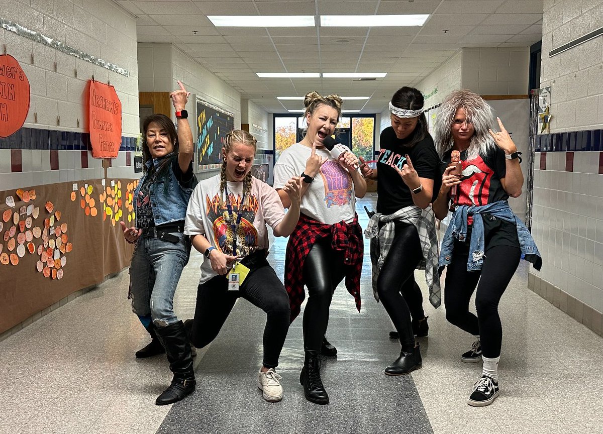 CedarLaneES's tweet image. Lion Nation celebrated Rock Your School in typical @CedarLaneES fashion, ALL IN!  Love this group of TEAM members and our Student Body! It is always a great day to be a Cedar Lane Lion! #lcps23 #ONElcps
