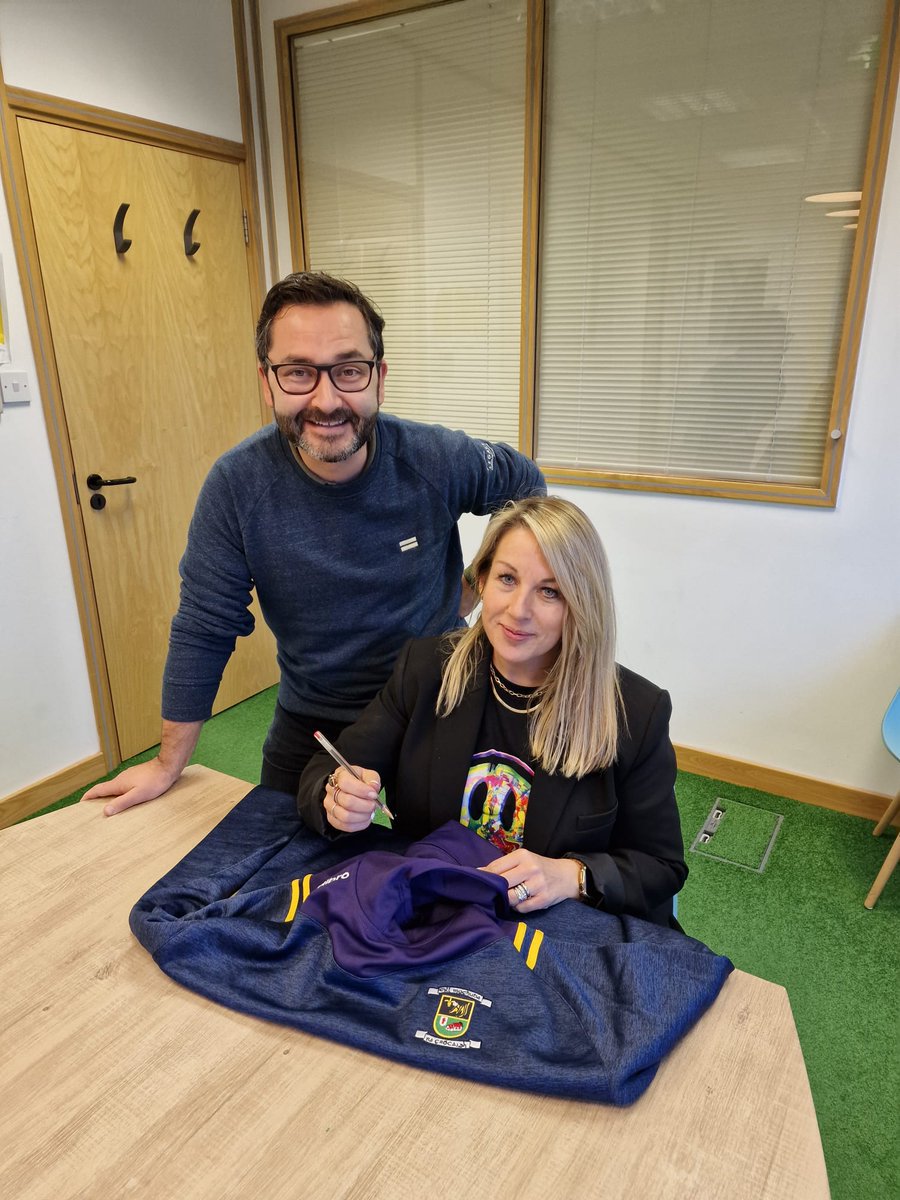 kevmoore79's tweet photo. Signed for another 5 years!
@Legacy_Comms @claireogpr https://t.co/P9dwpfdRpd