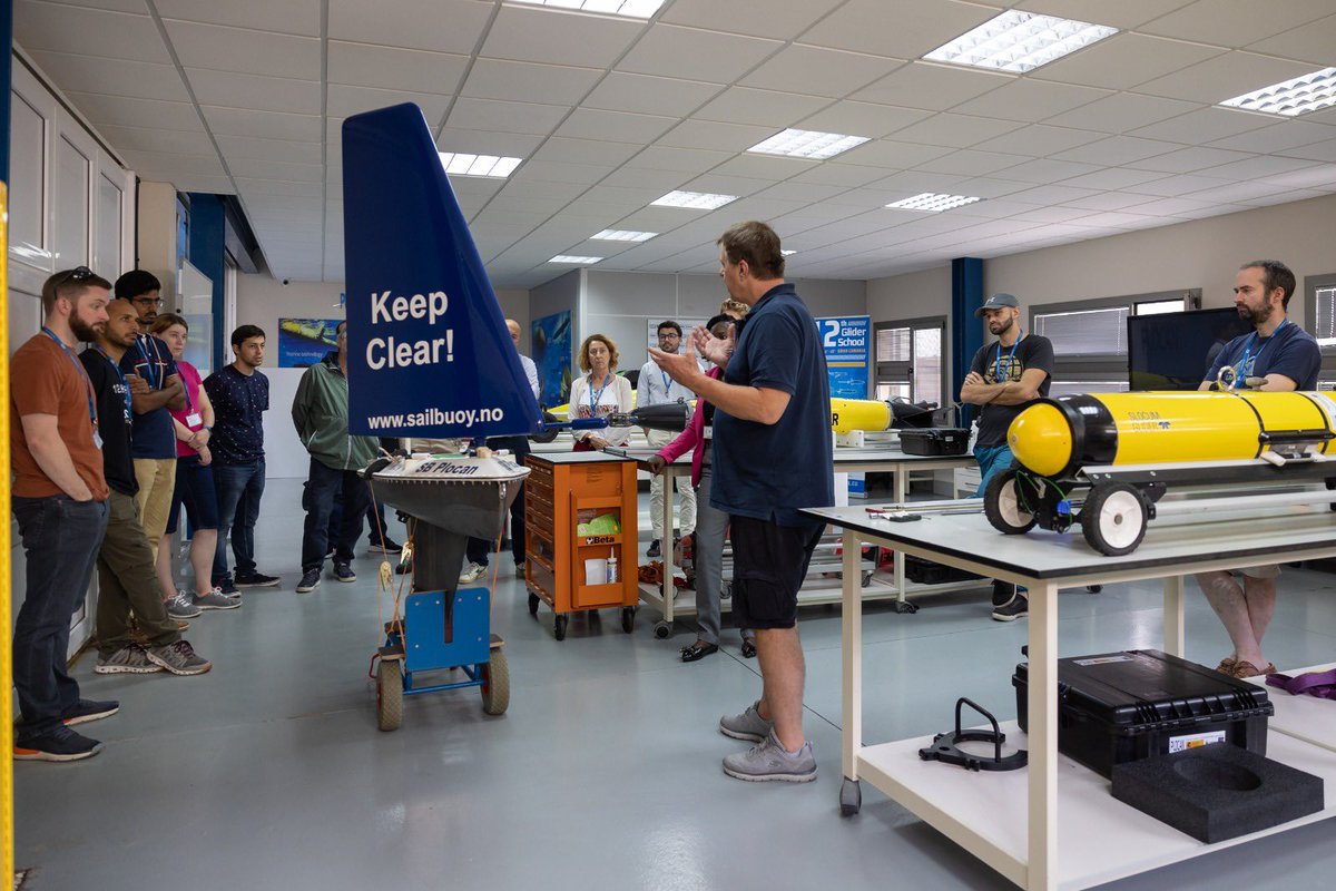 GliderPLOCAN's tweet photo. #GliderSchool2022 - Back to classroom from #glider lab after setting up #Sailbuoy @offshoresensing to attend the talk by #LaurentGrare @lgrare on #WaveGlider @LiquidRobotics applications @Scripps_Ocean @Groom2RI @EuroGOOS @Euro_Sea #OceanObserving @agenciaiisi #ICTSNews @plocan https://t.co/TyrLqBq4aE