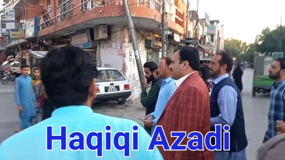IqbalCcb's tweet photo. حقیقی آزادی مارچ مہم وارڈ نمبر 2چکلالہ کینٹ  عمران خان کے سنگ https://t.co/AlMYEo7VOB