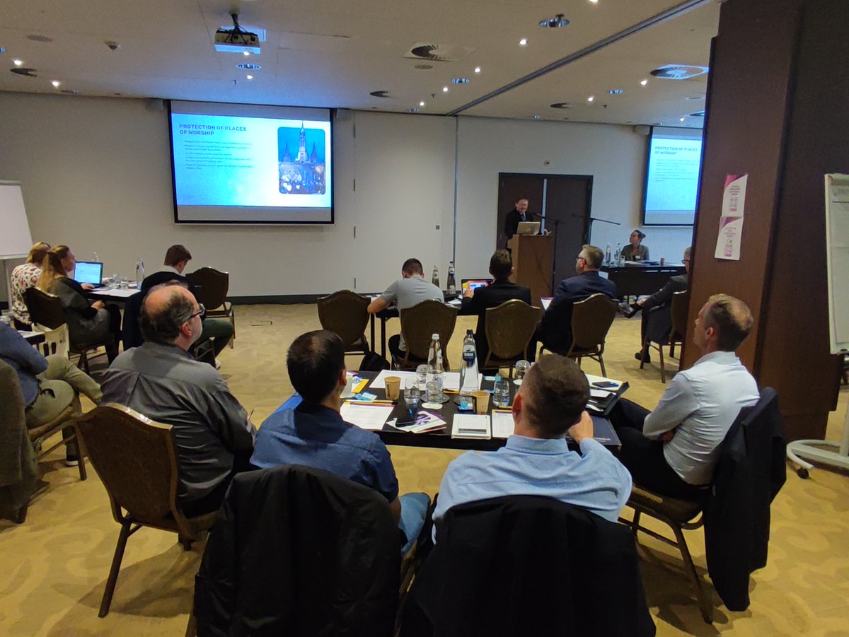 ProSPeReS1's tweet image. A workshop on improving security at places of worship organized by the Dutch  Institute for Safe and Secure Space (DISSS) and the Univesity of Lodz in the Hague as part of the ProSPeReS projec is underway. Stay tuned.