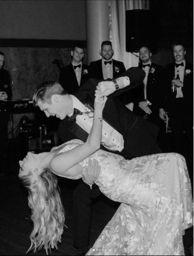 BellEventCentre's tweet photo. A night of love, laughter, and happily ever after here at The Bell. 
.
.
.
.
Congratulations to The Woltermann’s, thank you for choosing The Bell Event Centre!

#celebration #marriedlife #vendorwedding #cincinnatiweddingvenue 

📸: @porchianicolephoto https://t.co/66FUsuRhyd