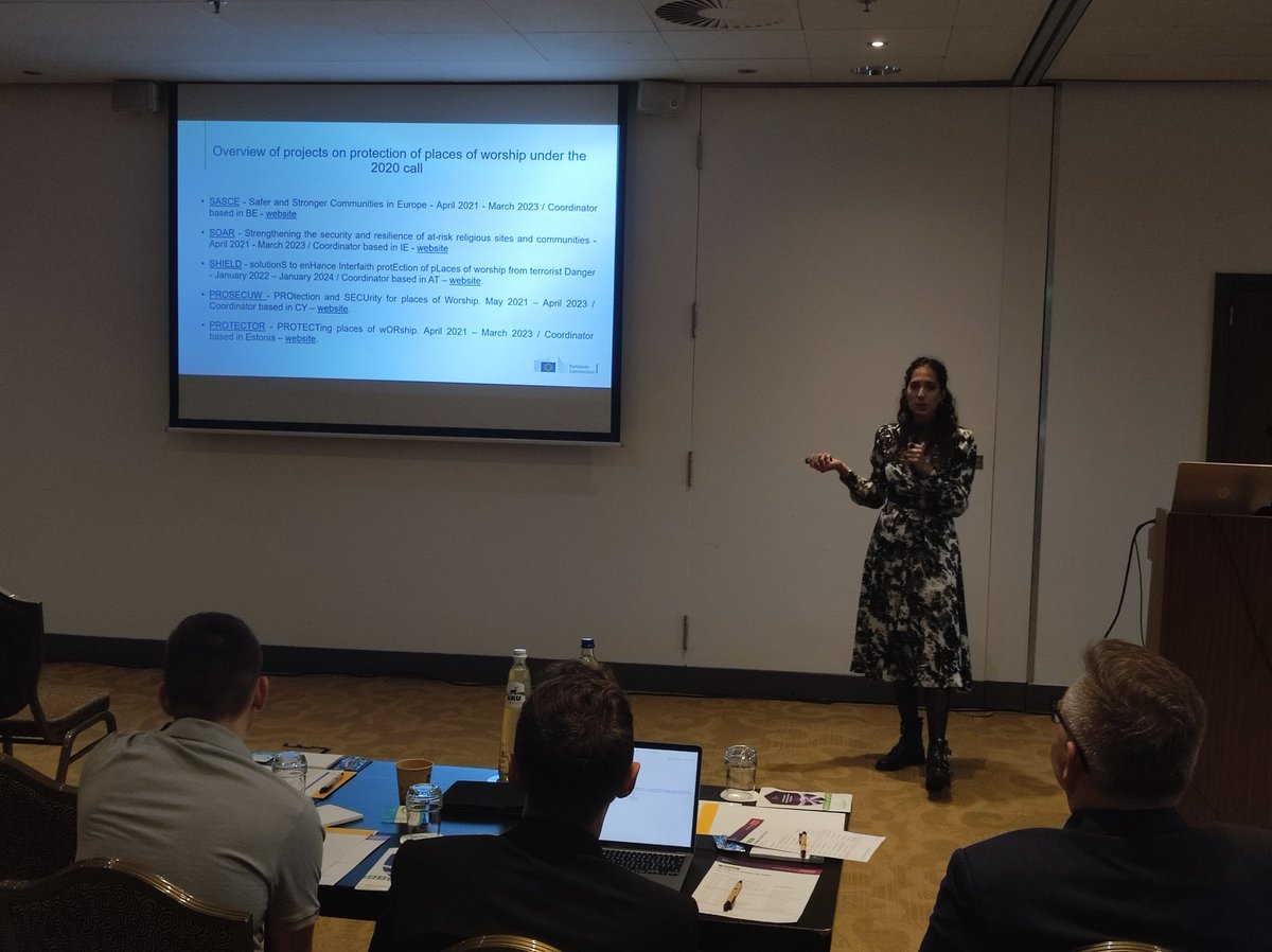 ProSPeReS1's tweet image. A workshop on improving security at places of worship organized by the Dutch  Institute for Safe and Secure Space (DISSS) and the Univesity of Lodz in the Hague as part of the ProSPeReS projec is underway. Stay tuned.