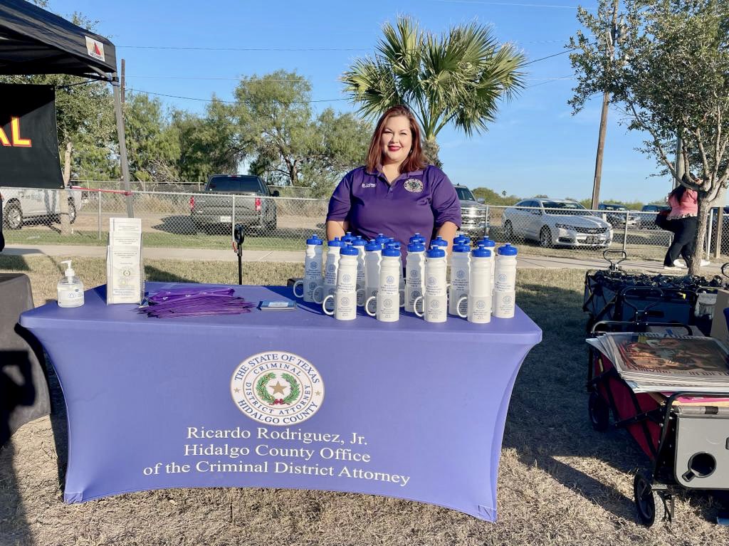 _HCDA's tweet photo. The HCDA's Office attended the La Joya PD National Night Out. 

Thank you to La Joya Mayor Isidro Casanova and Police Chief Ramon Gonzalez for inviting us to attend and to our Victim Advocate Mary LaDeaux for attending the event. https://t.co/NZc433Jz4v