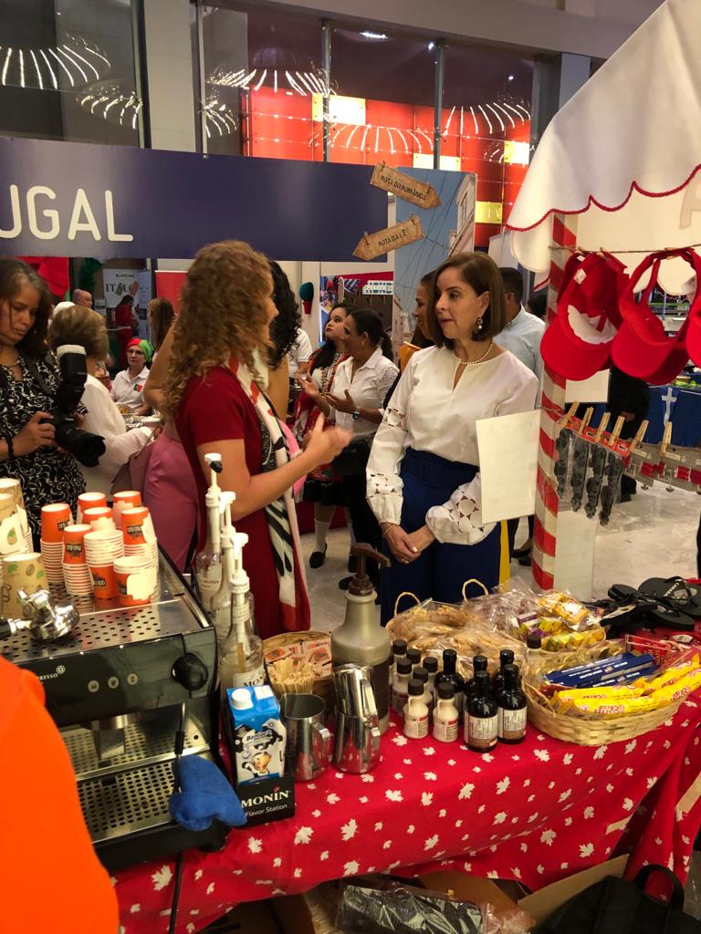 EmbCanPanama's tweet photo. Muchas gracias a tod@s que nos visitaron en la “Fiesta Alrededor del Mundo” 🙏🙏!! Fue todo un éxito y felicitamos a los ganadores de la tómbola!
#famcanada #fam2022 https://t.co/fbKLj40cpl