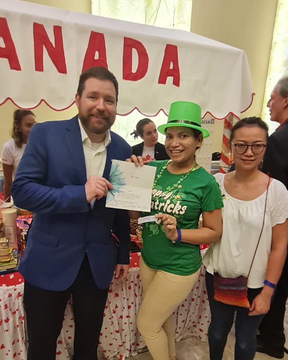 EmbCanPanama's tweet photo. Muchas gracias a tod@s que nos visitaron en la “Fiesta Alrededor del Mundo” 🙏🙏!! Fue todo un éxito y felicitamos a los ganadores de la tómbola!
#famcanada #fam2022 https://t.co/fbKLj40cpl