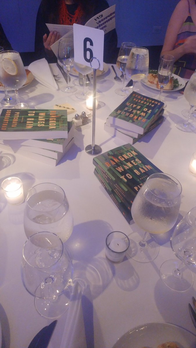 A beautiful night to support translated international literature at the <a href="/wwborders/">WordsWithoutBorders</a> gala. Honored to be a literary host at the best table (I'm biased). The virtual worldwide gala is coming up on Nov 2: wordswithoutborders.org/events/2022-wo…