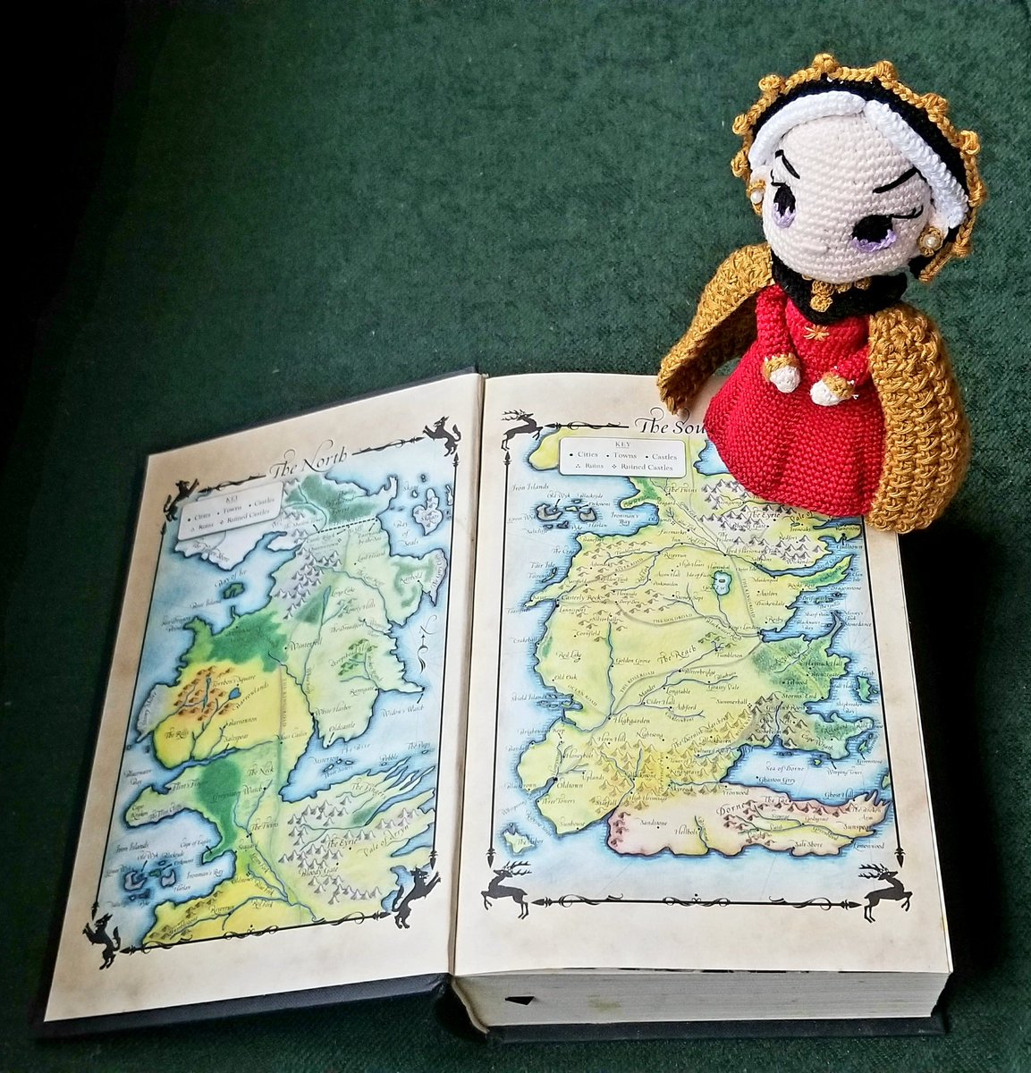 LatigoRapperMe's tweet photo. Queen Rhaenyra Targaryen, the legitimate ruler of the seven kingdoms! Amigurumi crochet doll created by my wife, Cory Rusiana #HOTD #TeamBlack #HouseoftheDragon #Targaryen #GOT #GameOfThrones #Amigurumi #Crochet #Doll #RhaenyraTargaryen #GRRM https://t.co/t379ZaE2sT