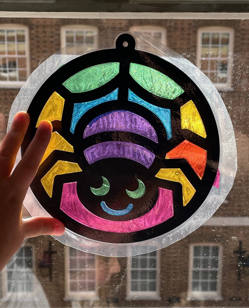 museumrichmond's tweet photo. Another fantastic Spooky Stained Glass Workshop for families this morning - we continue to be blown away by the children's creativity and imagination!  👏👏👏

#spookynotscary #thingstodowithkids #halftermworkshop #getcreative #keepthekidsbusy #richmond #richmonuponthames https://t.co/iMZ2FwzlM6
