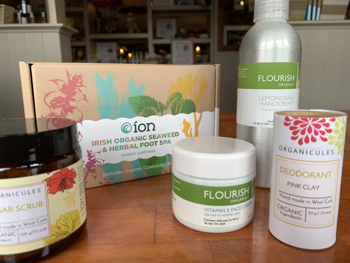 MadeNear's tweet image. Fierce excited! Have only gone and opened a shop with @brooklane1 in Kenmare ! Everything made within 150km of the hotel. Lovely skincare, art, socks, pots &amp;amp; more. Shop local with your coffee, meal or overnight or just pop in. Open late! #kenmare #local #lookforlocal #MadeNear