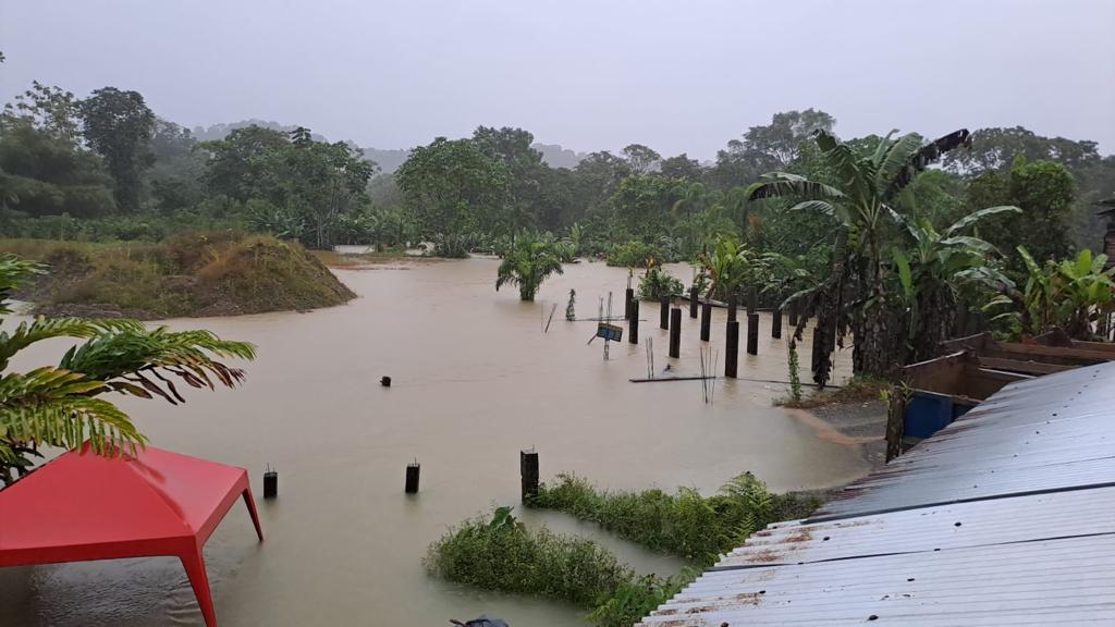 jhonjata20's tweet photo. Situación del río Sabaletas y Anchicayá dónde se ubica las I.E Antonio José De Sucre y Silvano Caicedo Girón https://t.co/ZUoElhOTVL