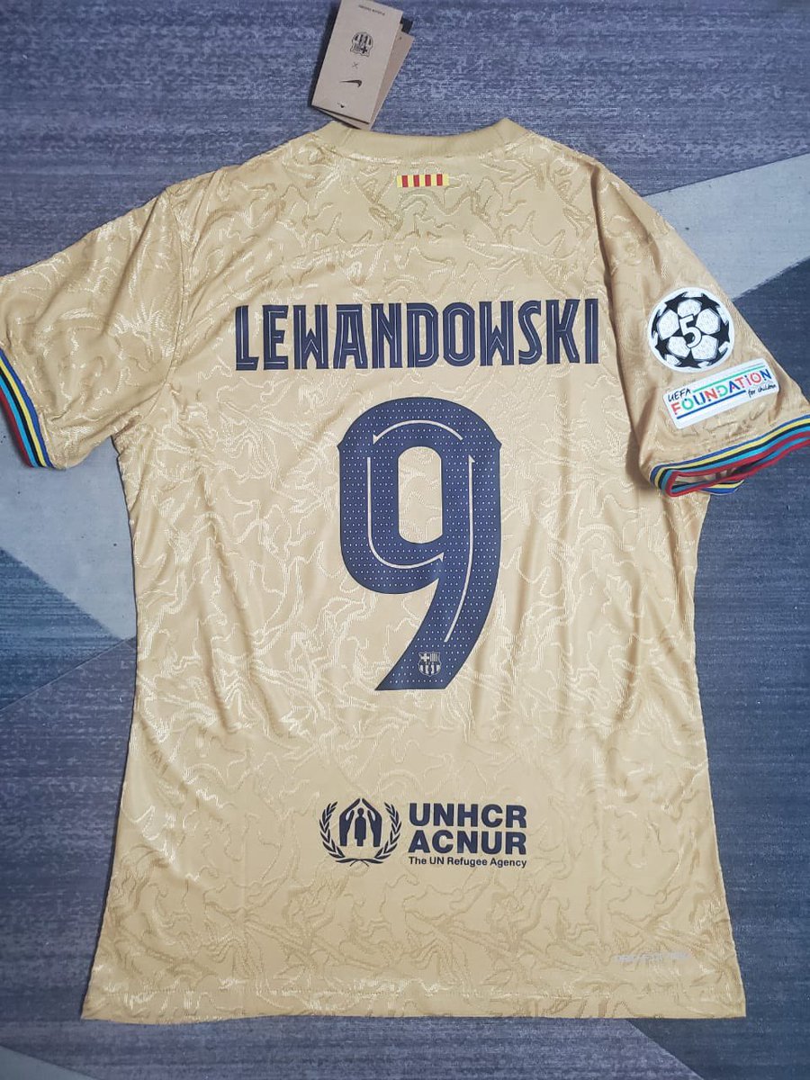 🚨 ATENTOS 🚨

Vamos a sortear una camiseta del Barça a elegir entre todos los que den RT a este tweet y nos sigan a mí y a @FootballStoreHD.

🗓️ El ganador lo daremos el día 1 de Noviembre. 

🌏 Envíos internacionales.

🍀 ¡Suerte a todos!