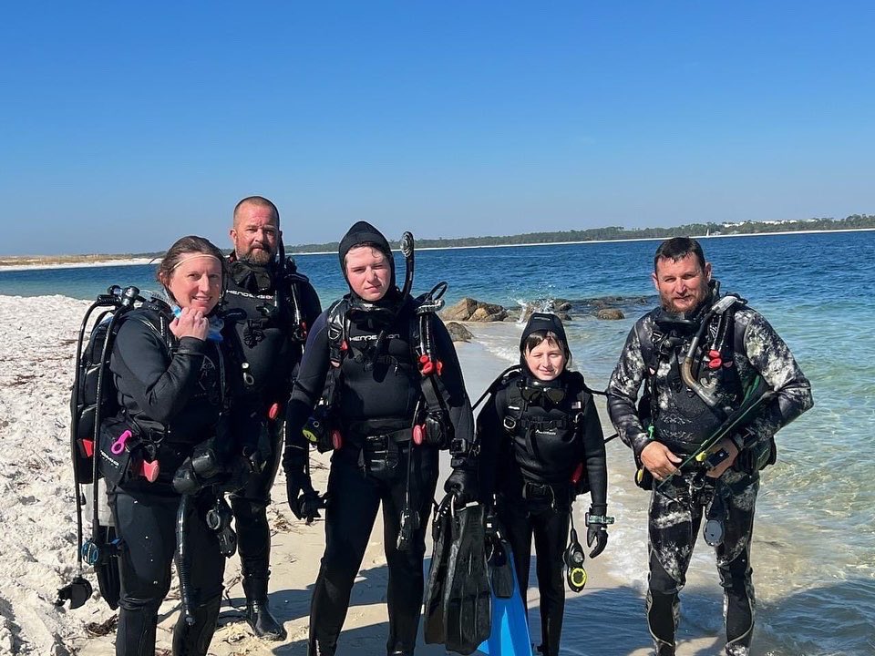 MBTDivers's tweet photo. Congrats to our new SDI Open Water divers! 🤙🏼 Interested in diving? Call today at 850-455-7702 to see about getting in our next open water class!
#scubadiving #sdidivers #floridadiving #scubalife #scubadive #newdivers #pensacoladiving #pensacolaflorida https://t.co/kfh1mN4FVi