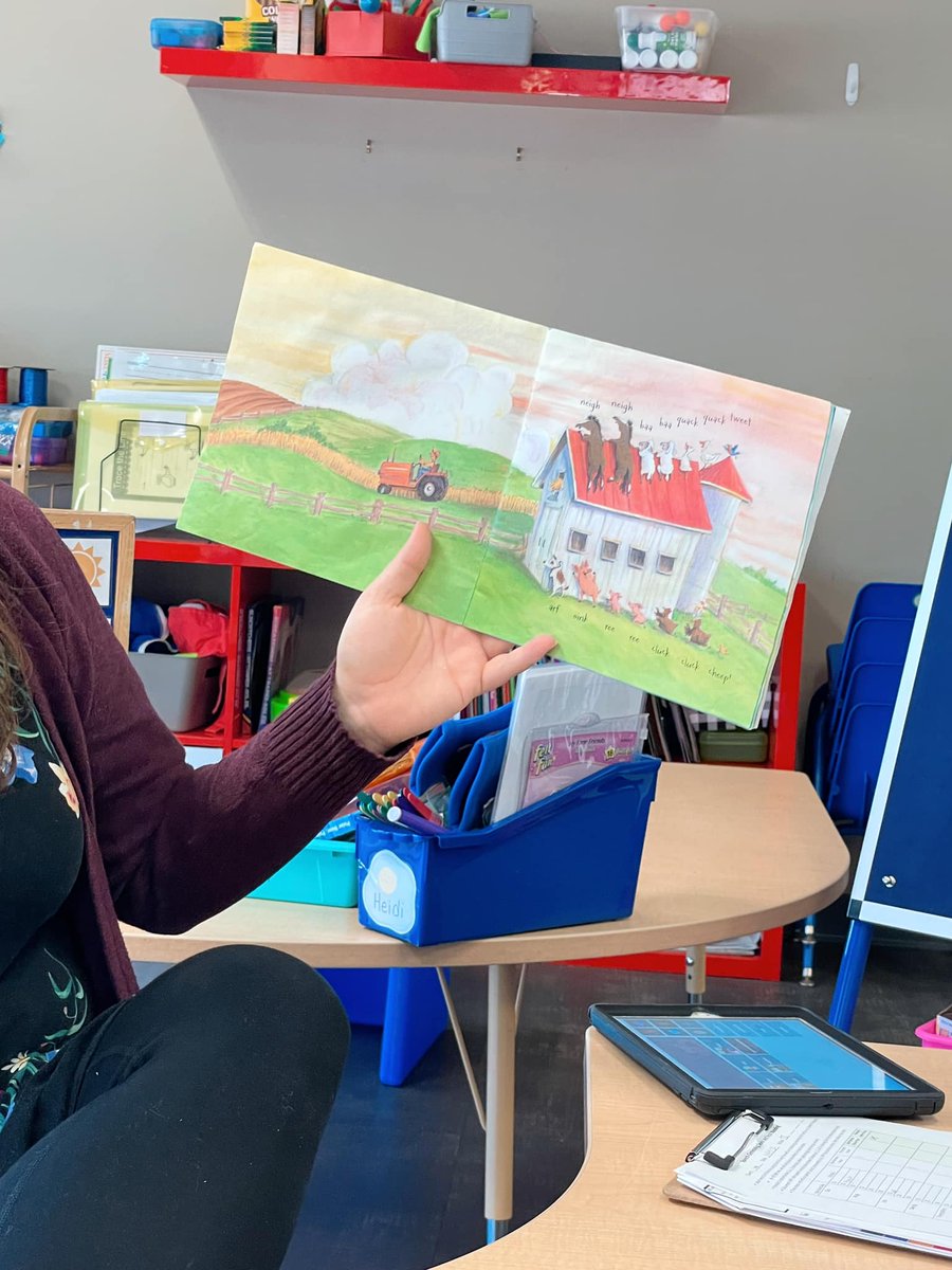 LazProjectMN's tweet image. A glimpse at just a few of our group-time reads from this month! We are enjoying learning about inspiring Hispanic icons, the fall leaves, and the upcoming holiday- Halloween!