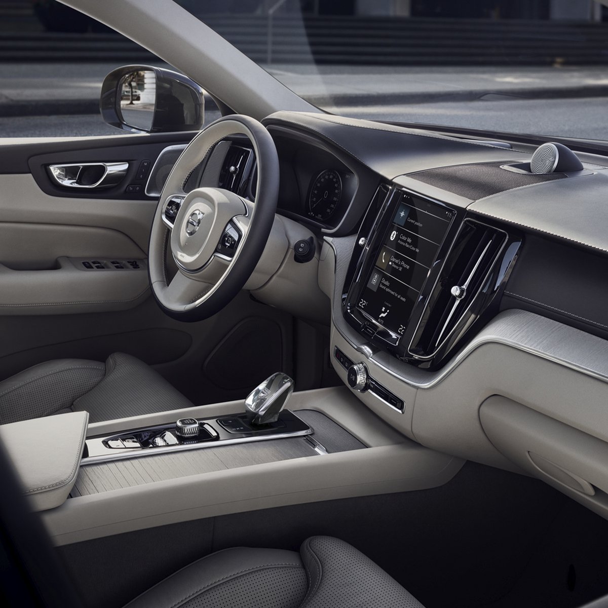 Por dentro y por fuera, el diseño de #VolvoS60 y #VolvoXC60 redefinirá la manera de conducir. ¿Con cuál iniciarás tu camino?