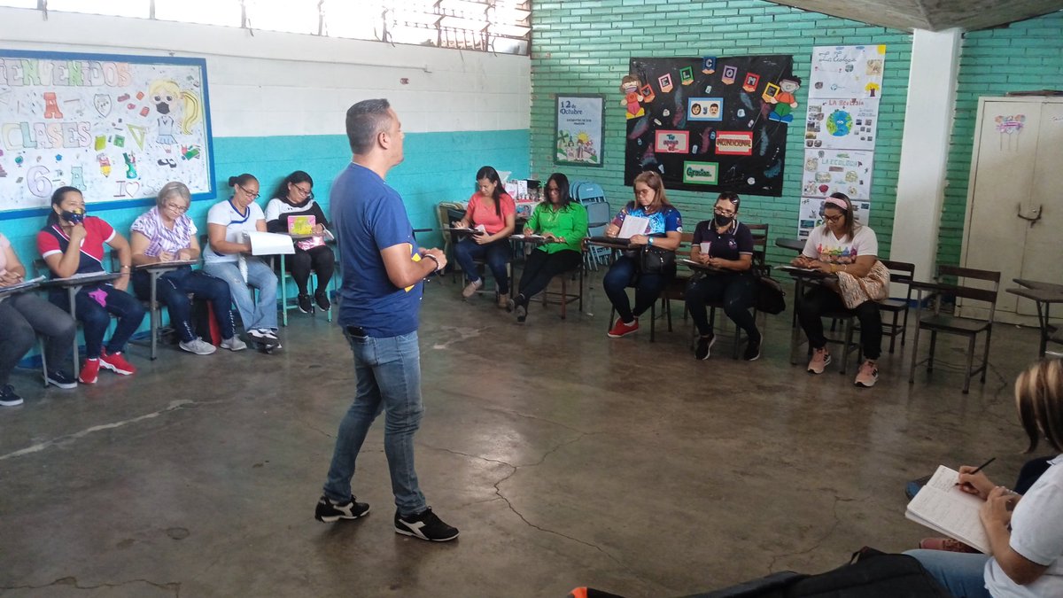 Nos encontramos en la EBE J.M. Álvarez Jaramillo. Realizando un acompañamiento junto al coordinador zonal de Fundabit Aragua <a href="/pedrogordon2121/">Pedro Gordon</a> para informar a directivos y tutores de las nuevas orientaciones y normativas internas de los CBIT