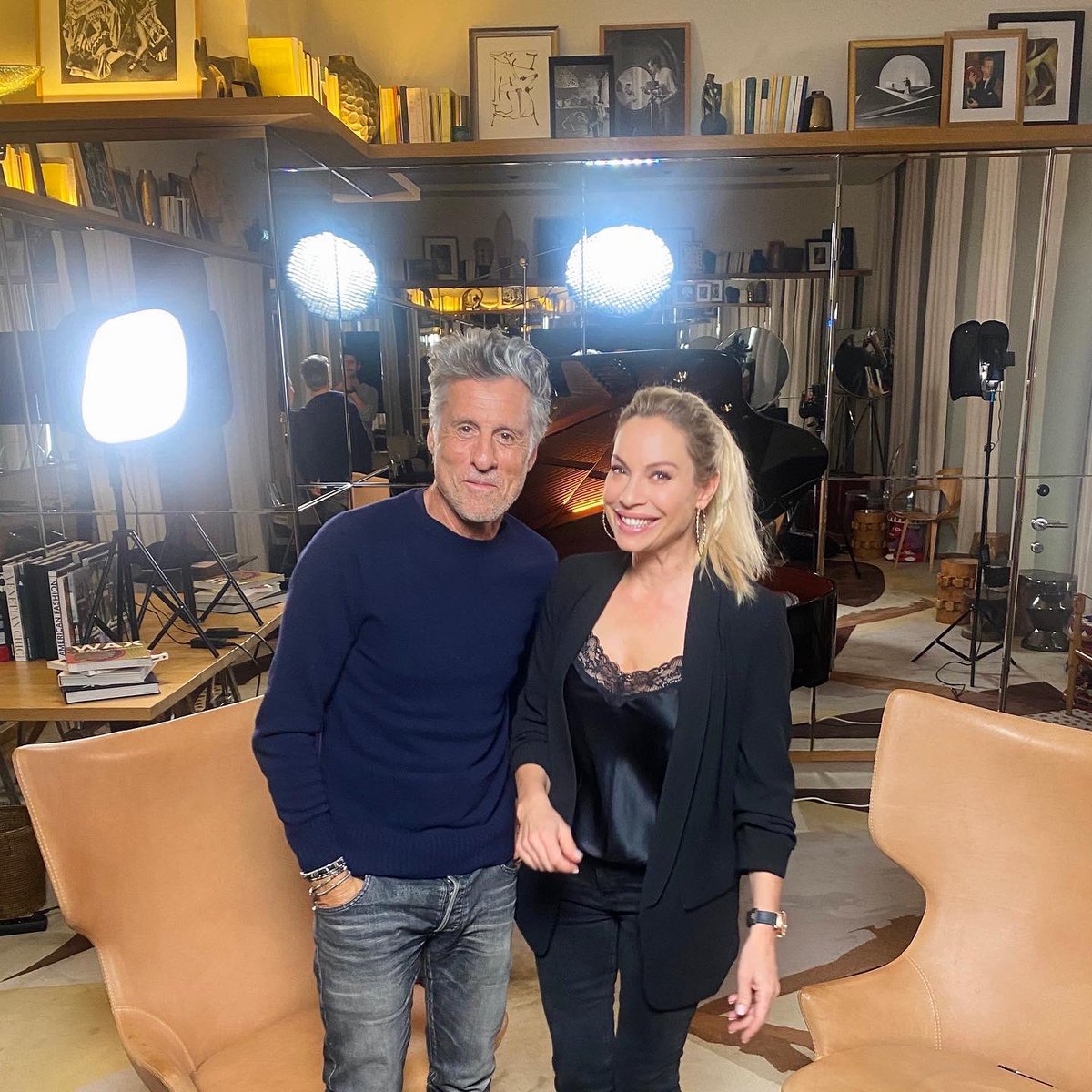 Charlotte Bouteloup (@chachabouteloup) on Twitter photo Hâte de vous montrer bientôt un nouvel épisode de #dutempsavec <a href="/marcsimoncini/">Marc Simoncini</a>
Un parcours incroyable et inspirant, digne d’un grand scénario 🎥
Bientôt
#entrepreneurs
#marcsimoncini
#CINEMA Hâte de vous montrer bientôt un nouvel épisode de #dutempsavec <a href="/marcsimoncini/">Marc Simoncini</a>
Un parcours incroyable et inspirant, digne d’un grand scénario 🎥
Bientôt
#entrepreneurs
#marcsimoncini
#CINEMA