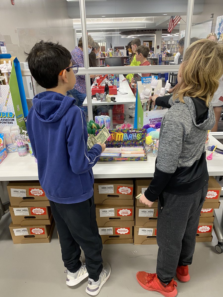 Thx <a href="/HudsonLFS/">League for Service</a> for setting up our annual book. We LOVE coming!