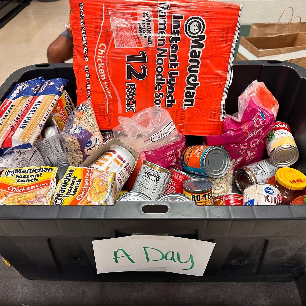 stratford_ATS's tweet photo. SHS Athletic Training has just submitted their first batch of canned goods and rice for donation! On a mission to beat memorial and help our community by giving back! Donation deadline is Friday 28 at 3pmπβ¨π€ #SHSAthleticTraining #CannedGoods #BeatMemorial @77079Athletics https://t.co/rOEOeafSw2