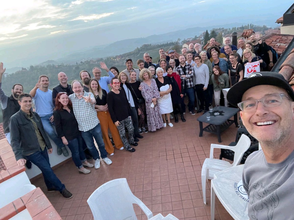 axisstudiosgrp's tweet photo. Thank you @ViewConference for a fantastic week!  Our team was out in full force at the event where we gave two talks, and our recruitment team met the wonderful candidates at the recruitment stall.

Cheers to all the lovely folks we met. See you next year!

#viewconference2022 https://t.co/4tLW5SRWuE