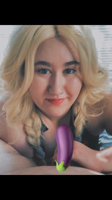 🍆 Month Long Trial 🍆 access to 600+ pics and 30+ vids🍆daily posts🍆solo pics+vids🍆B/G, G/G, and group