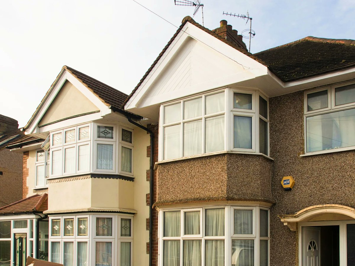 gavingibbons's tweet photo. INVESTOR CHECKLIST WHEN BUYING AN HMO

✅ Mortgages

✅ HMO Licensing

✅ Article 4

✅ Lawful Development Certificates (LDC)

✅ Planning permission

✅ Safety &amp; Well-being

#uk #property #investment https://t.co/BrZP5FBAPW