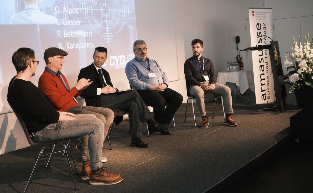 SwissArmyNews's tweet image. This years interactive panel discussion with cyber security experts focused on future challenges and key technologies in #cryptography, such as #blockchain and #multipartycomputation, and how to bridge the gap between academia, industry and the public sector. …