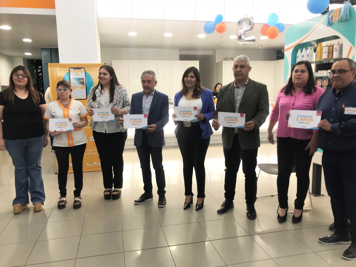 mclaudiaortiz's tweet photo. 🔷Muchas gracias a los compañeros @RamonNicolasVe1 y @amolinalarioja por acompañarnos en este recorrido por Farmapos, y el interés que demostraron en el trabajo de su personal.
#FARMAPOS #2Años https://t.co/7gefQVWvEs