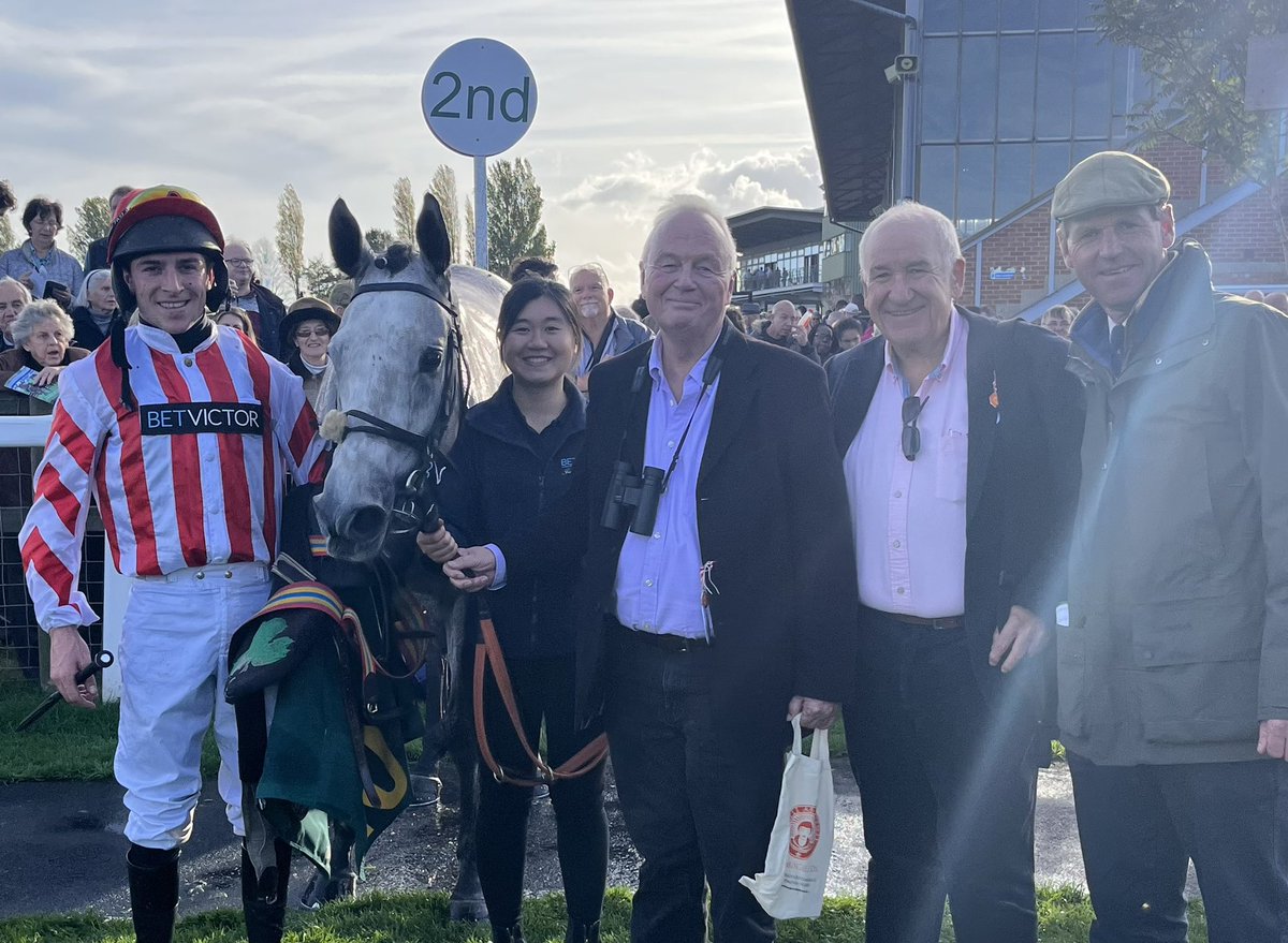 jamiesnowden's tweet photo. #Milldam runs well to be 2nd on his seasonal debut @FakenhamRC under @GavinSheehan92 He’s a lovely horse who will improve as the season progresses. #exciting @BetVictor https://t.co/1Tysvr9rnI