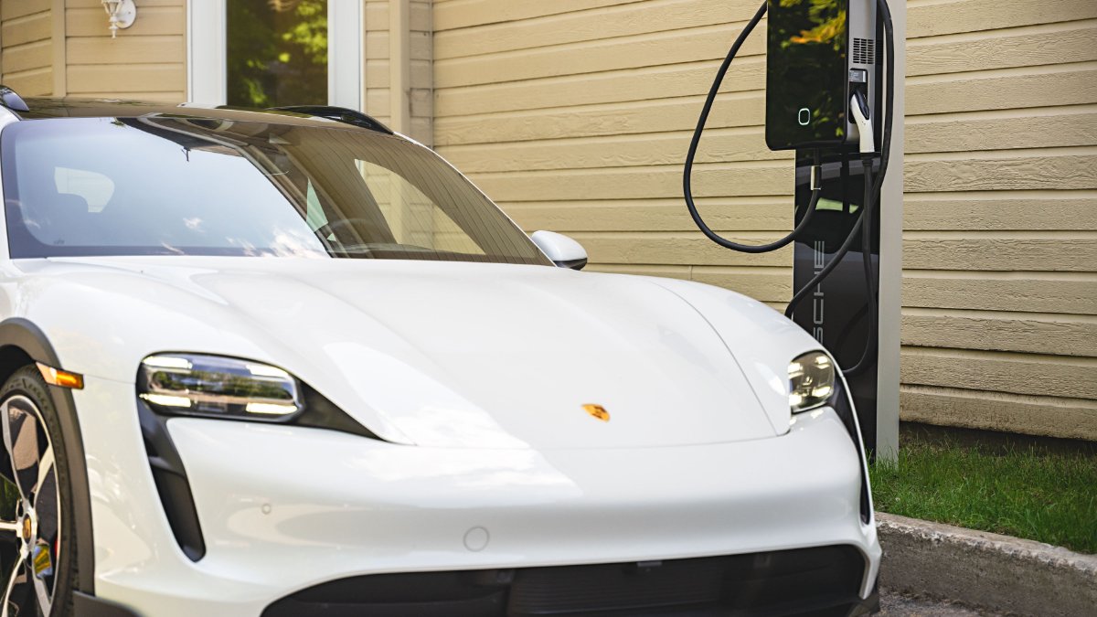 Porsche Canada (@porschecanada) on Twitter photo Take advantage of Porsche Destination Charging at five star hotel <a href="/LeBonneEntente/">HotelLeBonneEntente</a>, located in the new business district within Quebec City. #DestinationChargingCanada Take advantage of Porsche Destination Charging at five star hotel <a href="/LeBonneEntente/">HotelLeBonneEntente</a>, located in the new business district within Quebec City. #DestinationChargingCanada