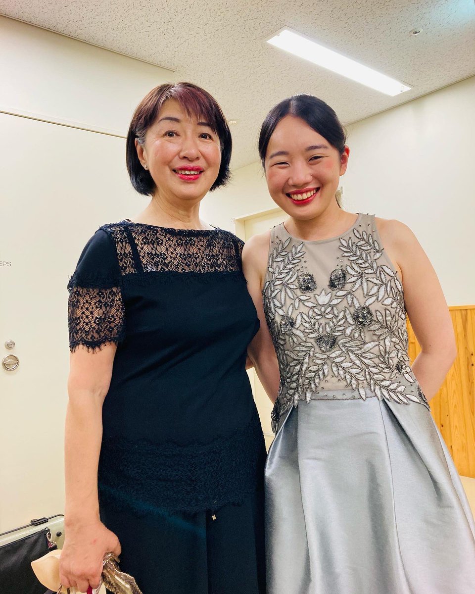 crystalensemble's tweet photo. 第4回演奏会、無事に終演いたしました。
お越しいただいた皆様、夜遅くまでありがとうございました！
後日アーカイブ動画配信もございます。配信開始までしばらくお待ちくださいませ。

#小畑善昭
#糸井裕美子
#山岸博
#河村幹子
#水野佐知香
#田原綾子
#クリスタルアンサンブル https://t.co/rHUZObPmnm