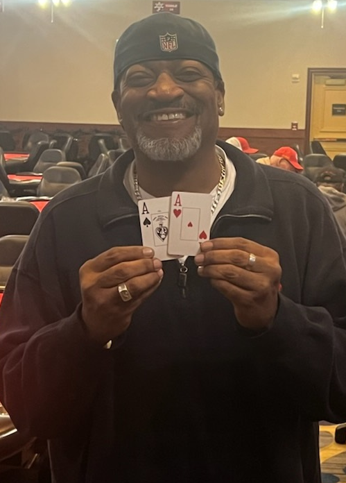 HarrahsKC's tweet photo. ♣️ ♥️ ♠️ ♦️ Today our Poker Bad Beat Jackpot HIT!! Congrats to our LUCKY WINNERS who won a combined total of $197,945.61!🤑 #WinningWednesday #OnlyAtHarrahs #ComeOutAndPlay https://t.co/IhDc0SJY1E