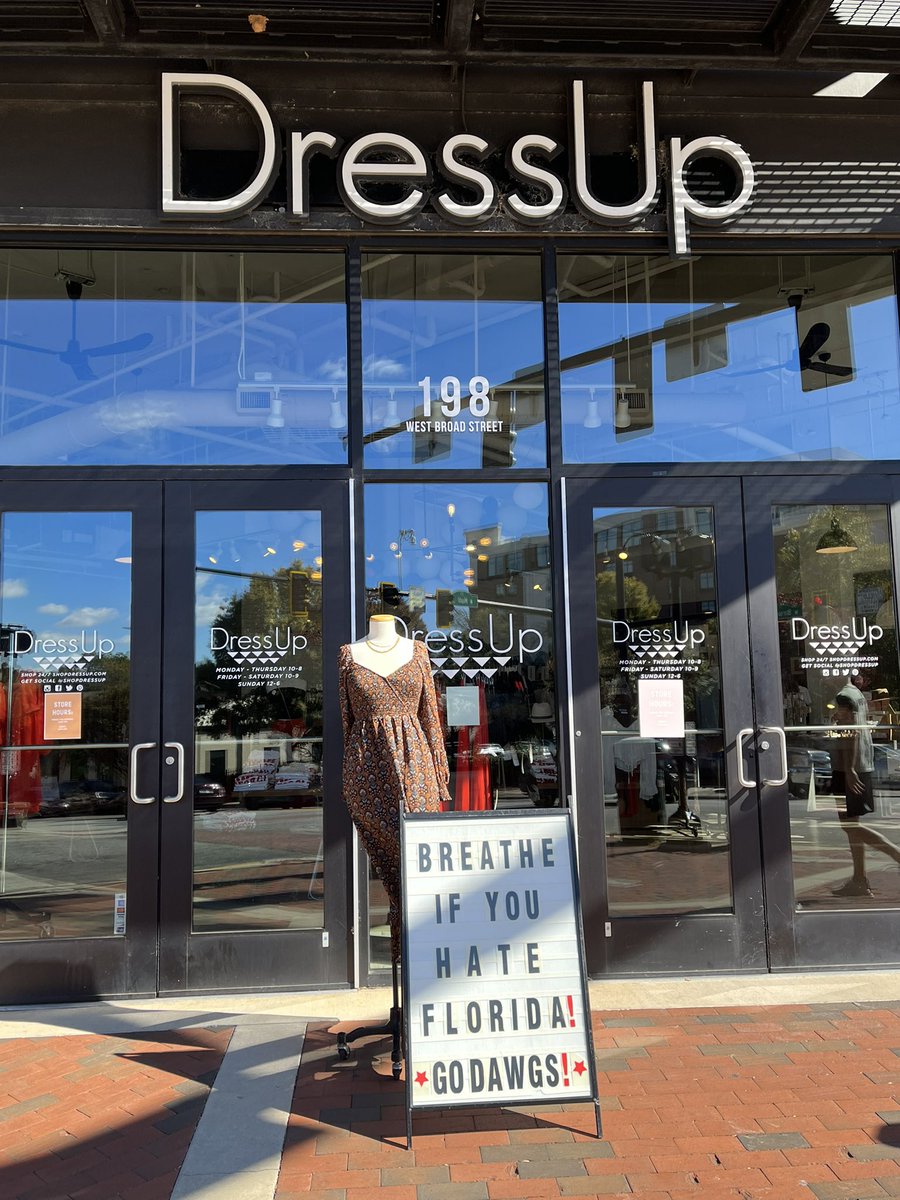 Jordan D. Hilloween 🎃 on Twitter "Meanwhile, in downtown Athens"