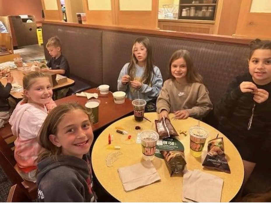 stbernschool's tweet photo. Our 4th grade girls met at Panera last night for their first Book Club meeting of the year. We discussed the amazing life of Mother Teresa, then made suncatchers. Mrs. Coughlin will be taking the creations to patients at the Cleveland Childrenβs Hospital.βοΈππ»#stbserves #stbgrows https://t.co/7u5Sw0CBQp
