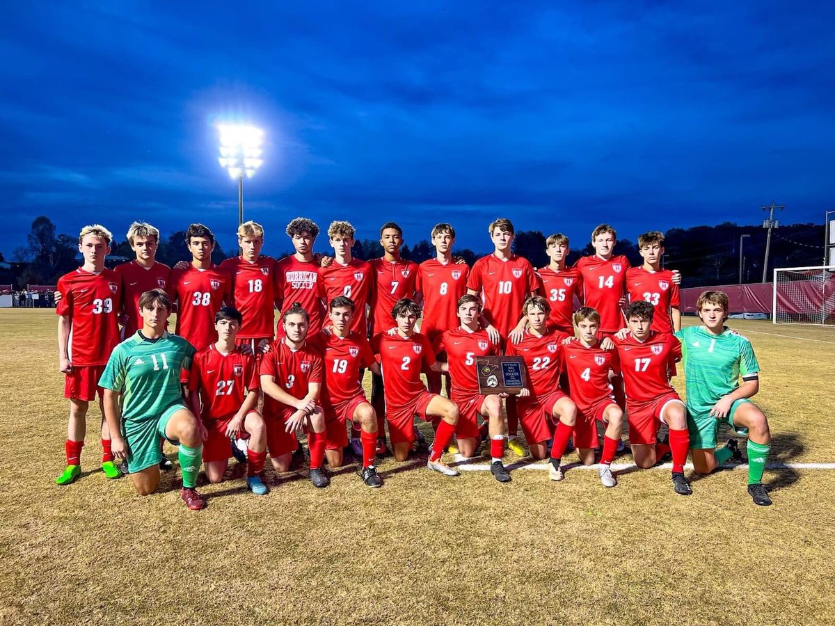 3-1 W against Huntington for Regional Champs. Off to states💪🚌 #statesbound #soccer #goalkeeper