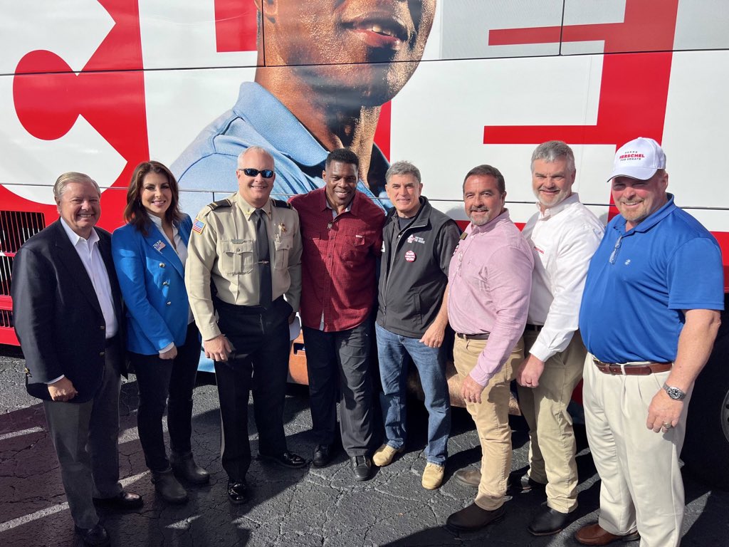 HerschelWalker's tweet photo. What a beautiful morning in Cleveland, Georgia!
Voters across the state are fired up and ready to Evict Warnock and return this Senate seat to the people!! https://t.co/b8GnxoEb5o