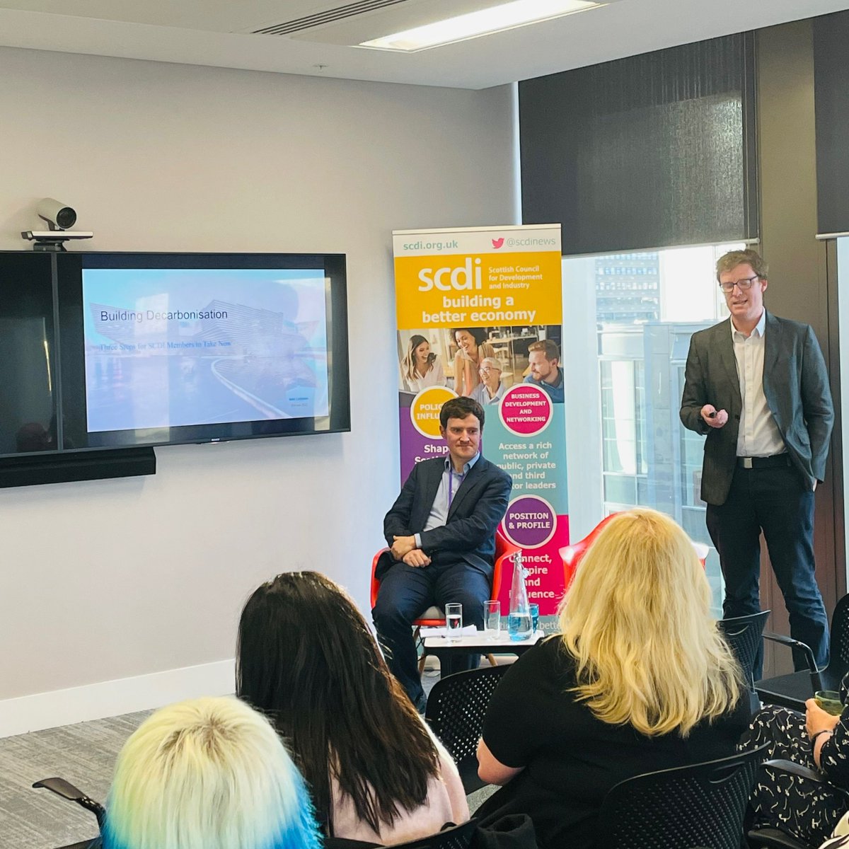 Delighted to welcome @SCDInews this afternoon in our Glasgow office for an event on the #decarbonisation of buildings, with speakers from #Arup, @CMS_Scotland and @UniStrathclyde.