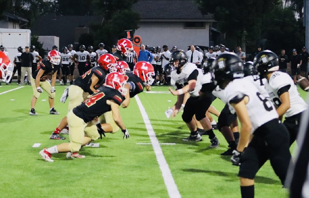 shawnee52lancer's tweet image. The angle The lean The pad level low #noseguard #trinityleague #maxpreps #rivals #olu #aarondonald #highschool #football #lilaarondonald #adidasfootball #nikefootball #classof2026 #sizeandspeed #pressure up the middle #college #ucla #usc